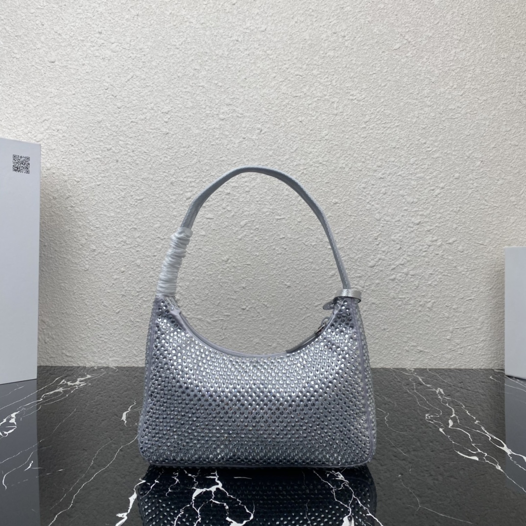 Pra*a top handle bags